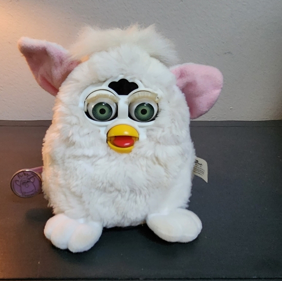 Collectible Furby ~ Interactive Robotic Toy ~ He's cute and works! - Picture 6 of 6